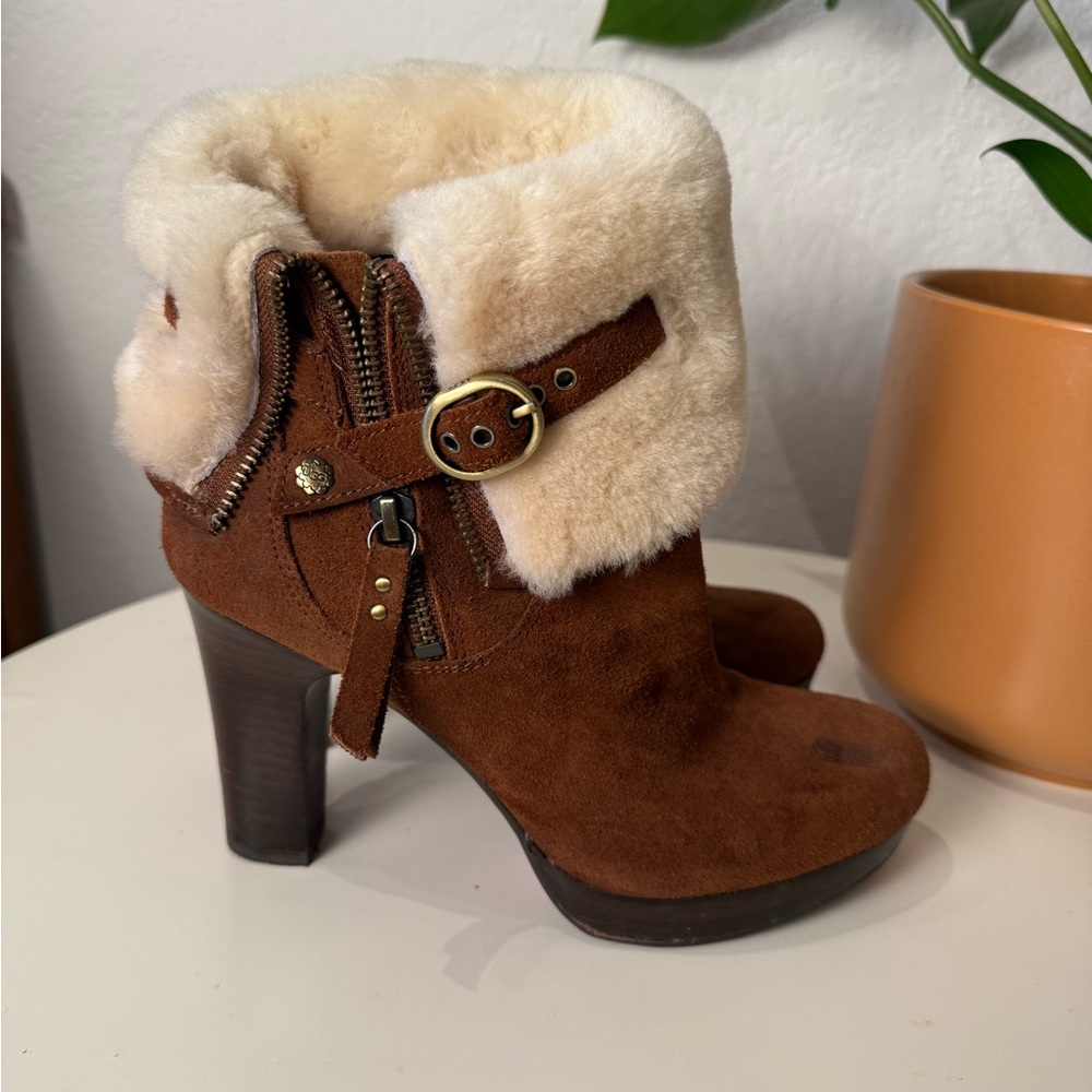UGG Chestnut Suede Boots with Shearling Cuff - Picture 3 of 5